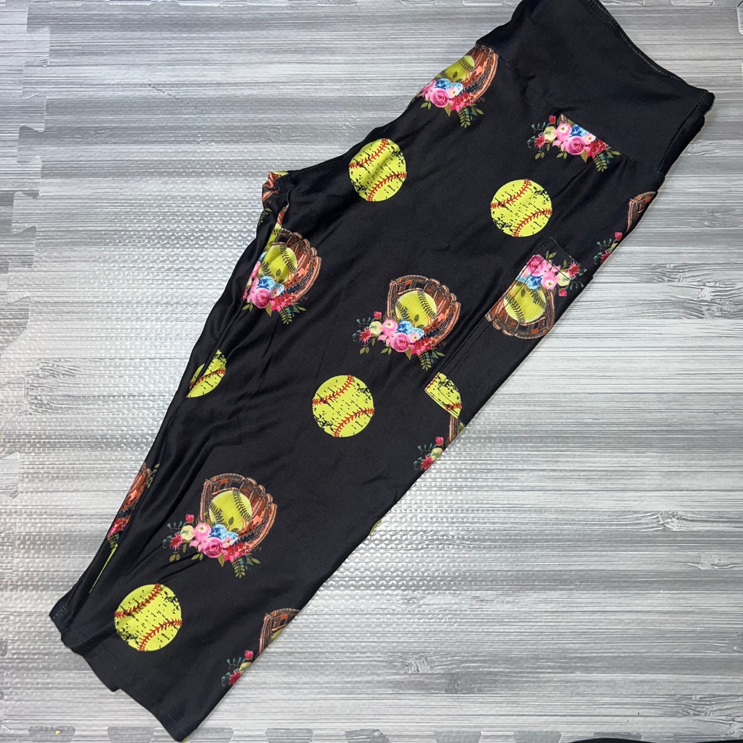 Softball Capri Leggings with Pockets